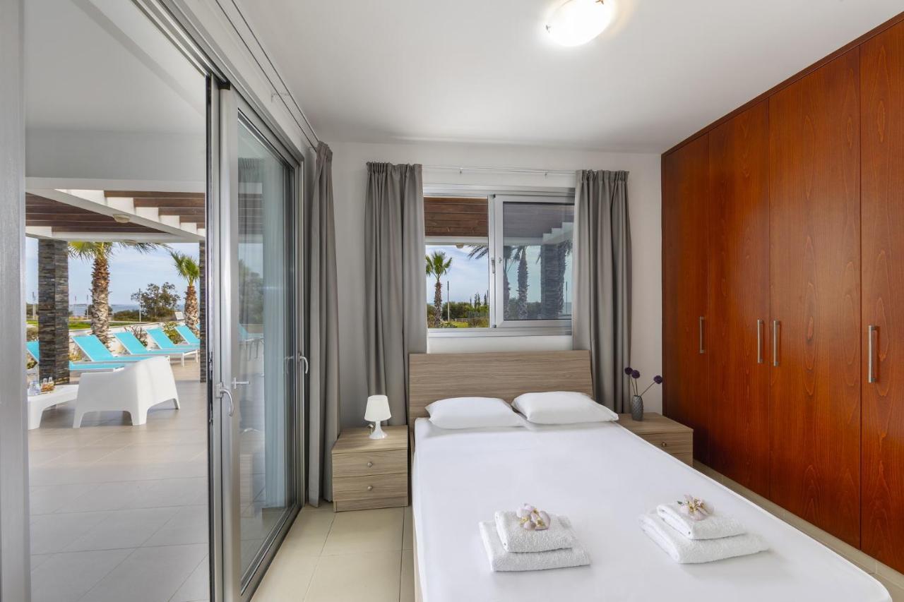 Faros Beachfront Villa Perivolia Ngoại thất bức ảnh