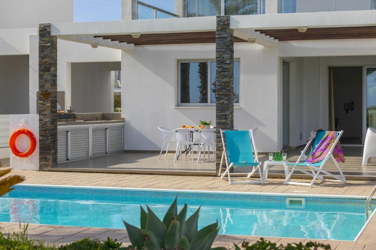Faros Beachfront Villa Perivolia Ngoại thất bức ảnh