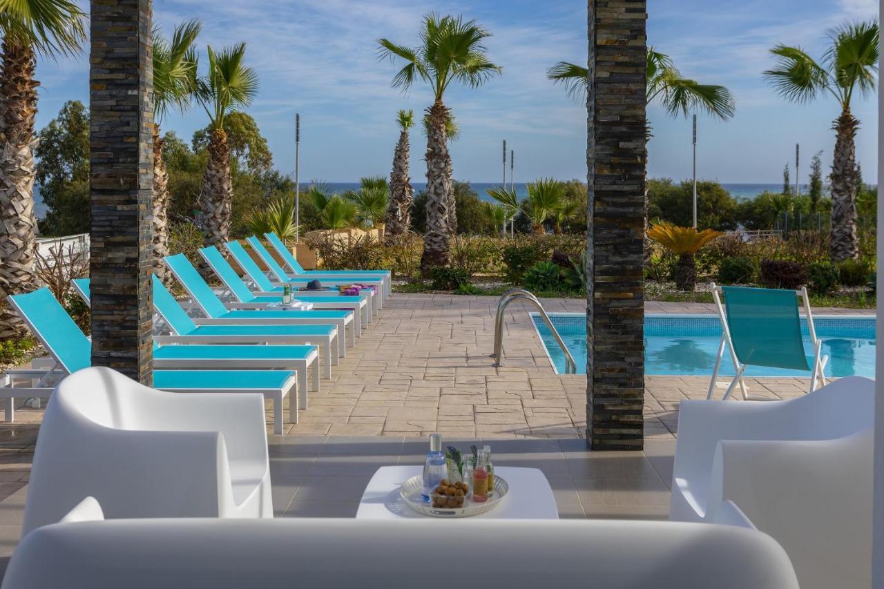 Faros Beachfront Villa Perivolia Ngoại thất bức ảnh